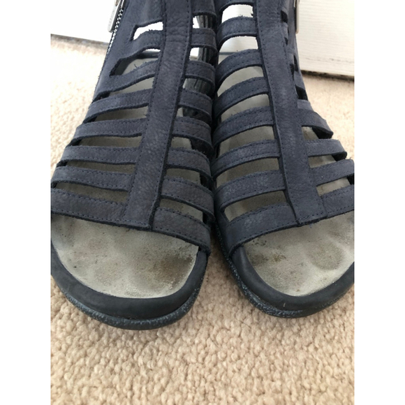 NAOT Pitau Navy Blue Leather Gladiator Sandals Size 7.5 - Picture 4 of 11